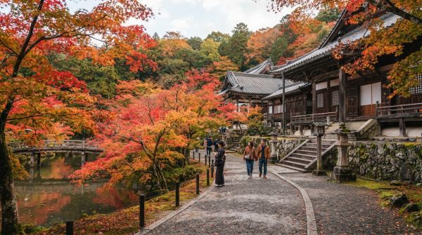 Comment planifier une visite des temples de Kyoto, Japon, en automne?
