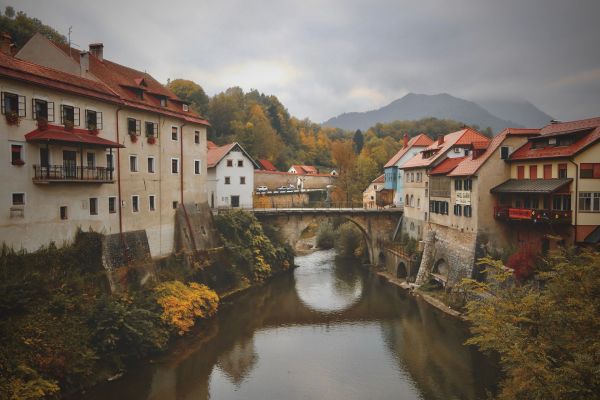 Comment planifier une visite des villages historiques en Slovénie?